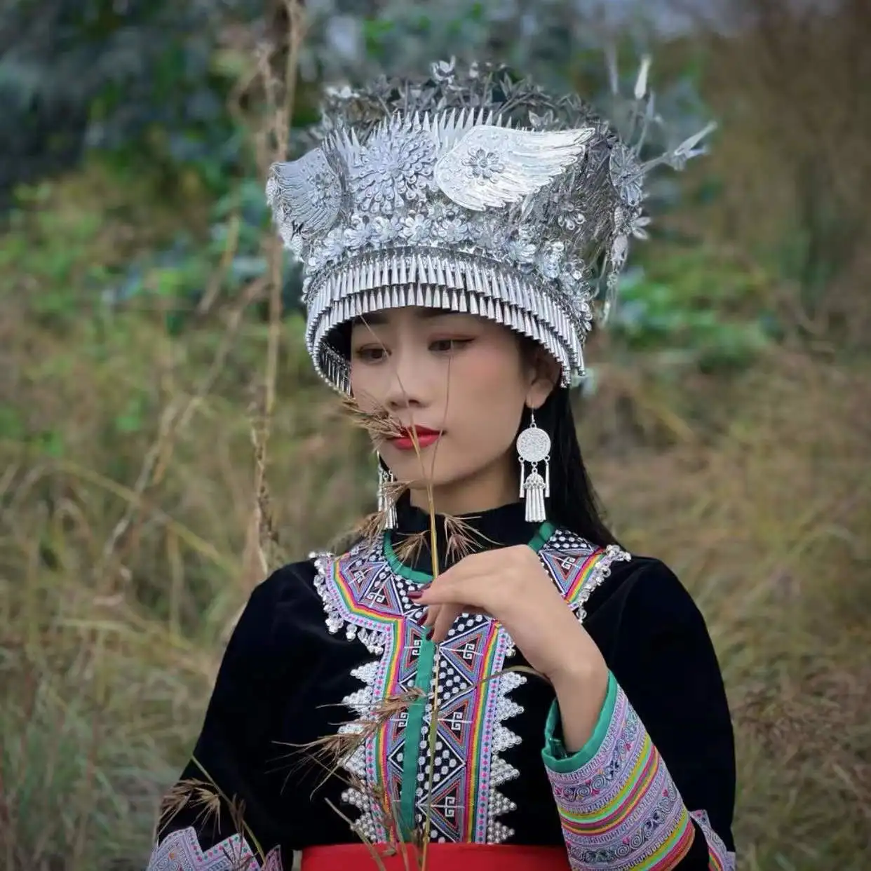 

Серебряный головной убор Hmong Miao, винтажные шляпы для женщин, принцесса, косплей, студийные принадлежности для фотографии, певец, танцор, шапка для представлений