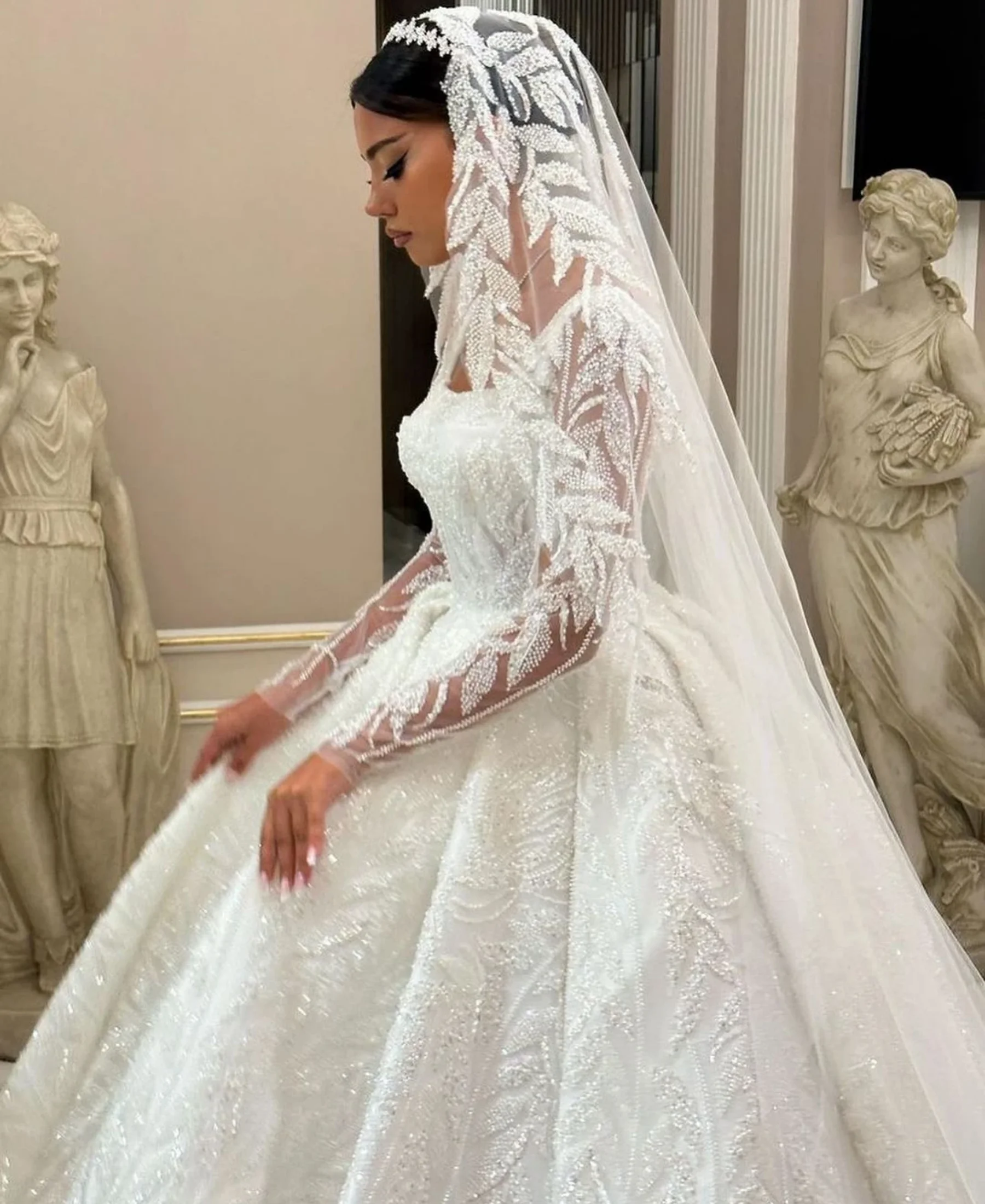 

Customized Classic Lace Wedding Dresses New Sequined Ball Gown Long-Sleeve Brush Train Bridal Gowns Dress Vestidos De Novia