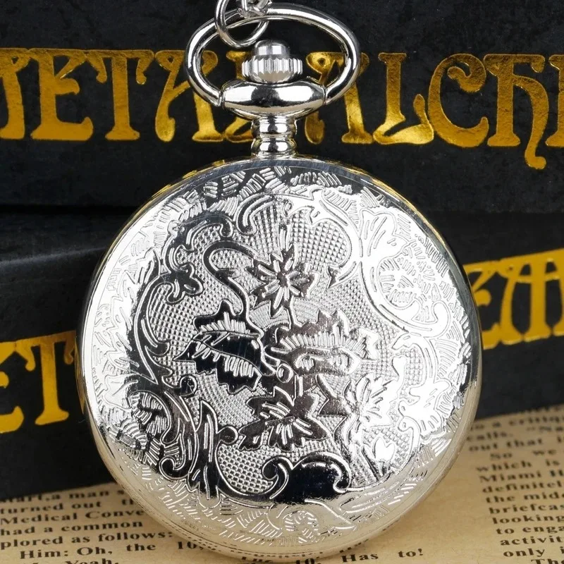 ساعة جيب كوارتز فضية مجوفة أرقام رومانية للرجال والنساء قلادة قلادة على مدار الساعة هدايا