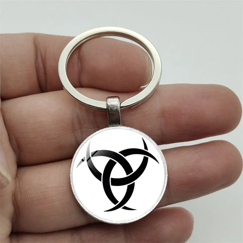 Biohazard Warning Pattern Key Chain 30mm Metal Key Chain Triskele Angle Pendant Backpack Accessories for Men and Women