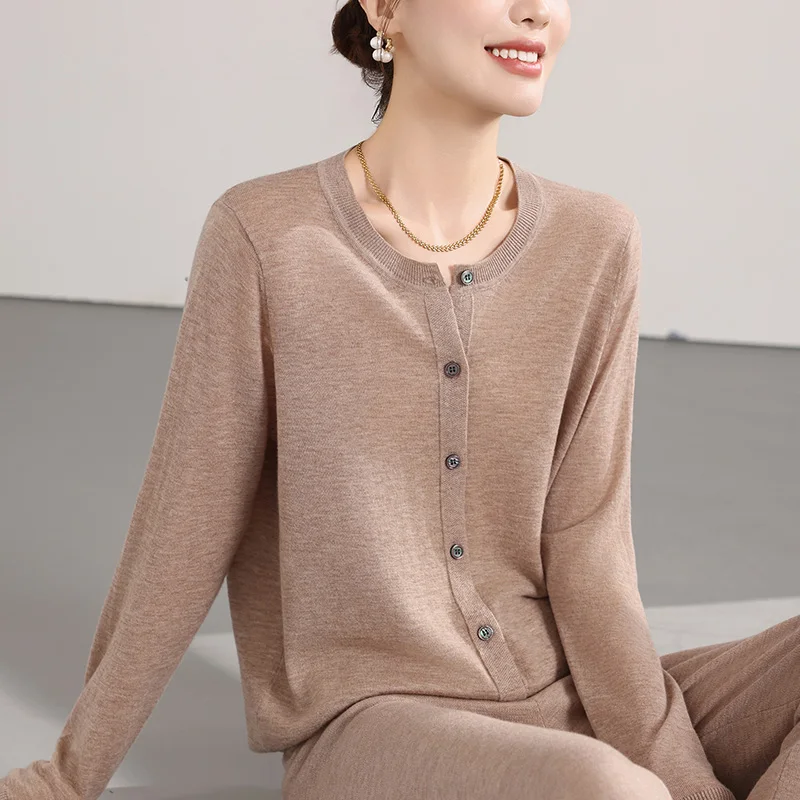 

Spring and Autumn 100% imitation wool versatile round neck thin long sleeved classic fashion solid color knitted cardigan