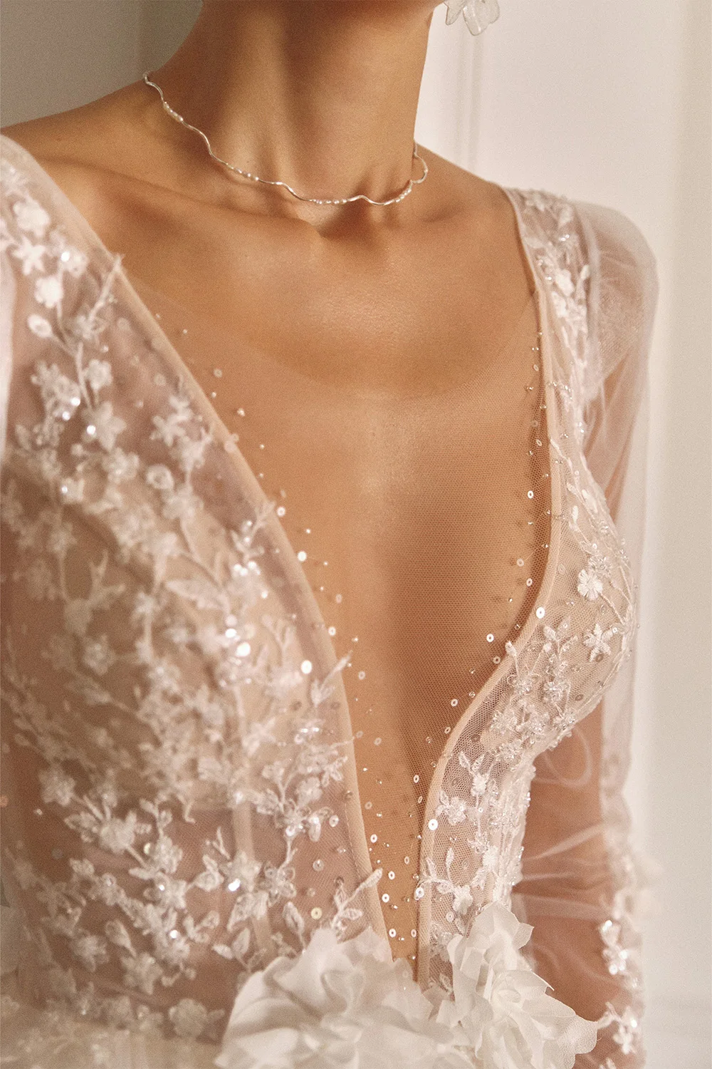 Sexy scollo a V maniche lunghe abito da sposa da donna splendido a-line tulle abiti da sposa lunghezza lavaggio abiti da sposa personalizzato 2026