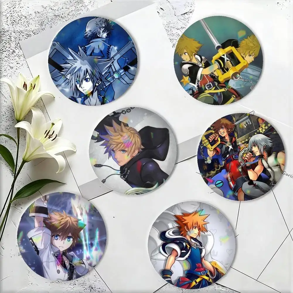 K-Kingdoms Hearts Game 25 32 44 58 75mm Badges Personalized Round Brooches Pins Accessory Gift