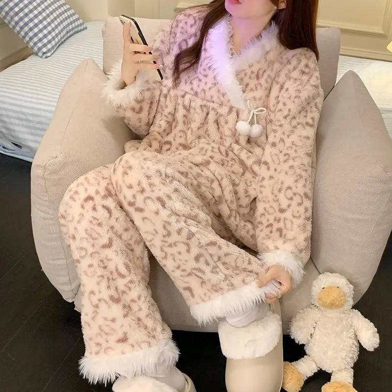 

Thickened Coral Fleece Women's Pajama Set Flannel Leopard Print Loungewear Autumn Winter Girl's Student Warm Homewear Sleepcoat