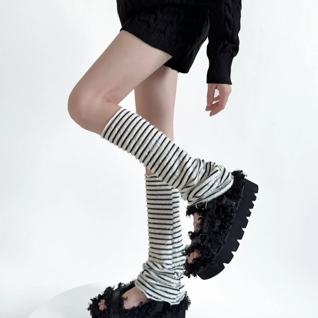 

Осень-зима плюшевые гетры теплые чехлы для ног свободные длинные чулки Y2K гетры для девочек модные полосатые гольфы чулки