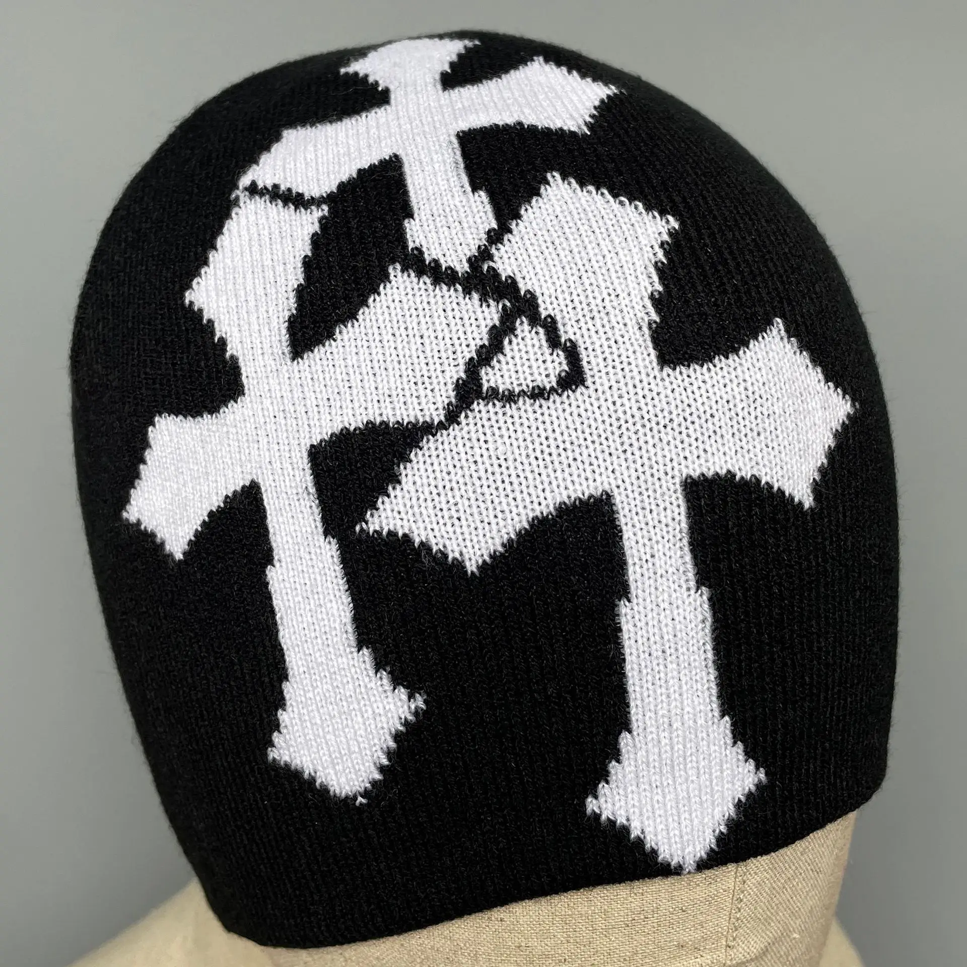 Cross Pattern Hat Fashion Knit Hat Gothic Three Cross Beanie Hat Outdoor Sport Hat Winter Warm Hat Pullover Cap