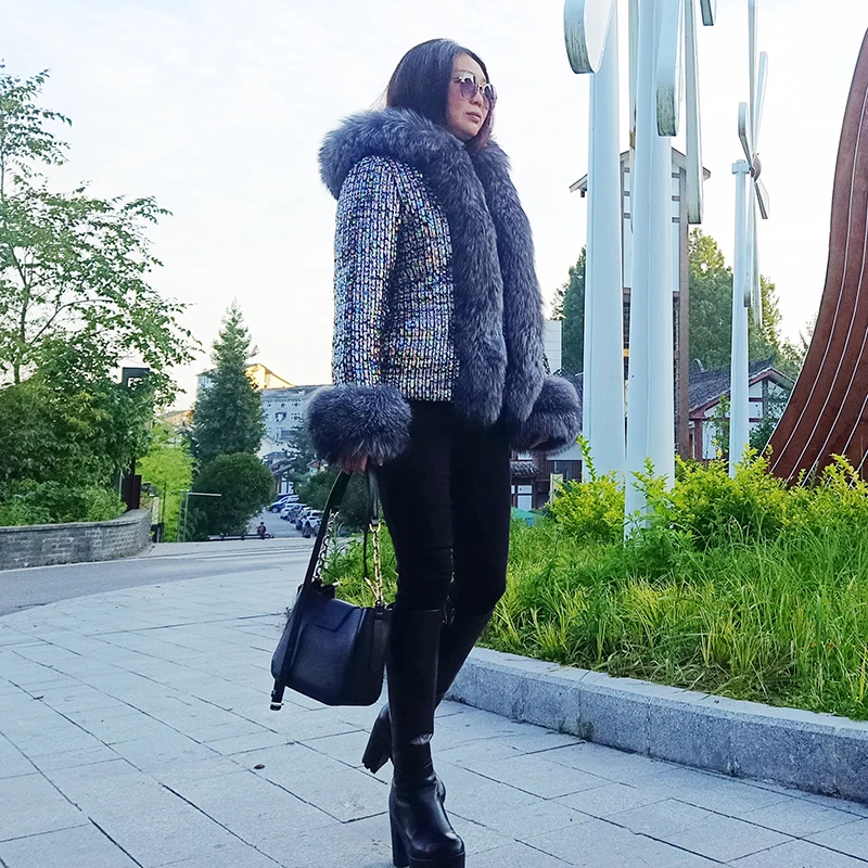 2023 New Down Coat Short and Thickened Winter Silver Fox Collar Hooded Coat with Colorful Sequins in Europe and America for Wome