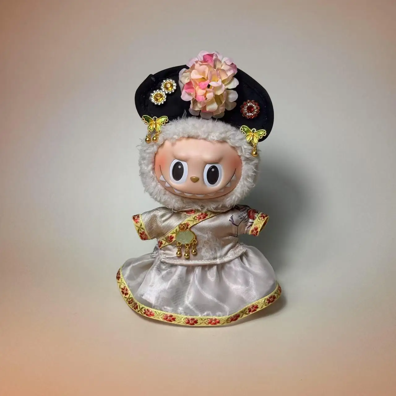 

Labubu Doll Clothes Doll Outfit 12-17CM Labubu Dolls Wearable Clothes LABUBU Pendants with Chinese Style Outfits