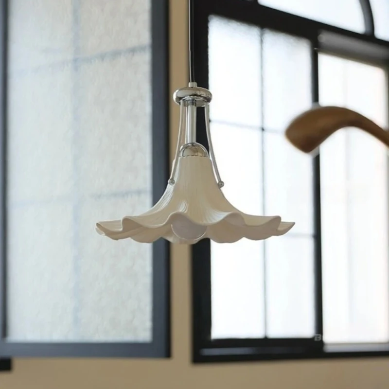 

Retro Magnolia Ceramic LED Pendant Lights for Bedroom Food Tables Loft Teahouse Study Pendant Lamp Home Decor Light Fixture