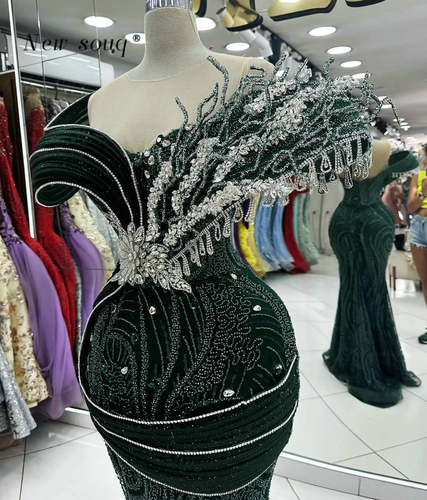 Sparkling Dark Green Long Mermaid Evening Dresses with Crystals Sleeveless Special Occasions Events Party Gowns for Ladies