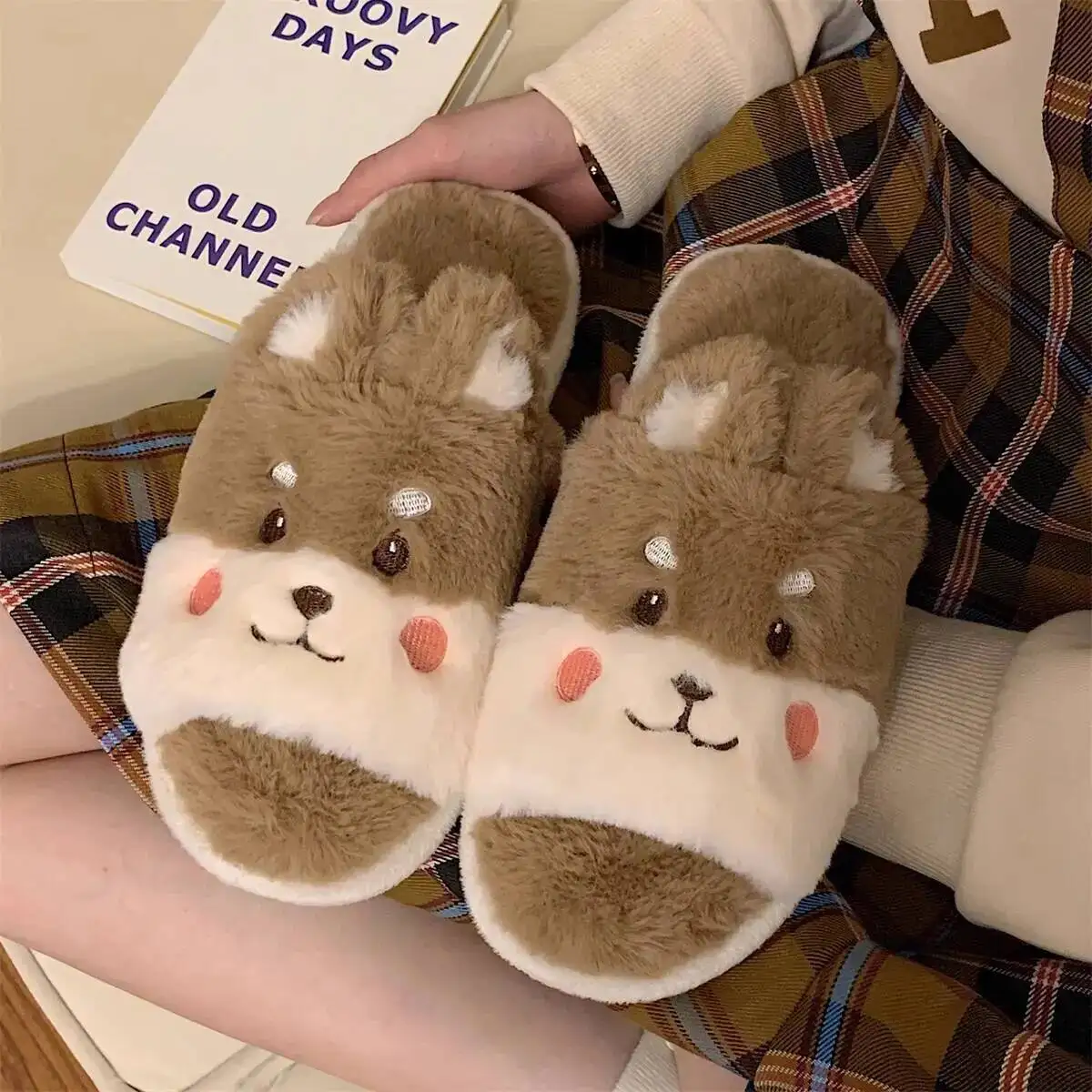 

Home Slippers Women's Cute Furry Slippers Cartoon Dog Design Fun Autumn Winter Warm Home Anti Slip Slide Cotton Slippers