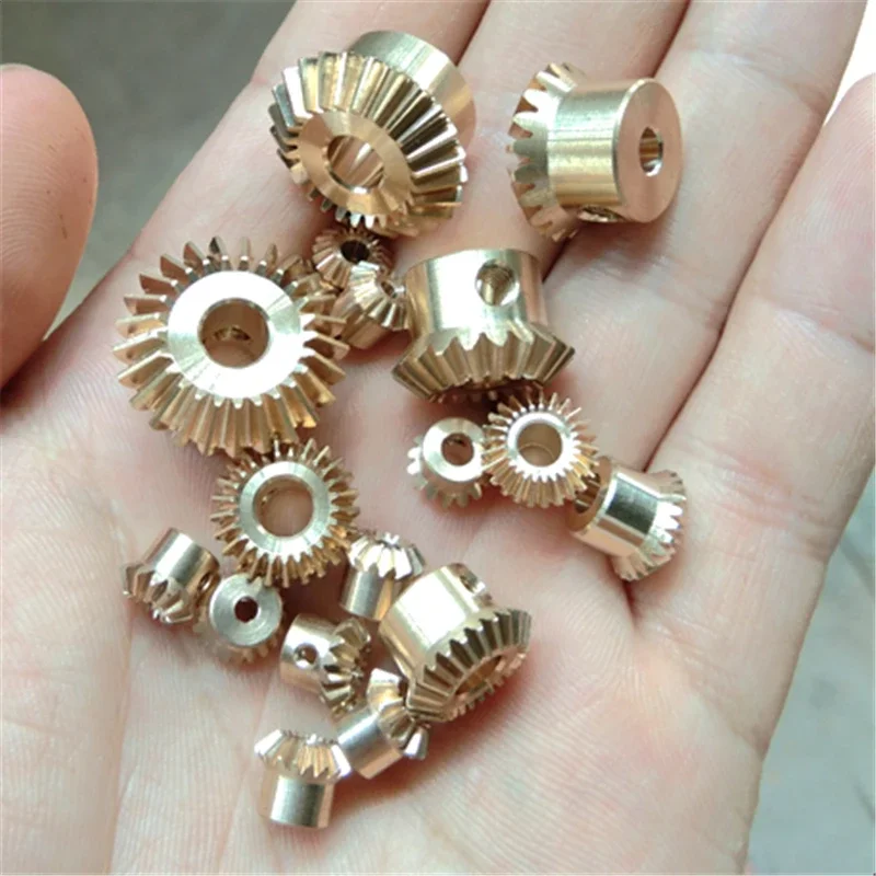 

1:1 Mini Bevel Gear 0.4M 0.5M 0.8M 90°Angle Equal Diameter Conical /Spur Gears 15/18/20/25 Teeth wheel GOOD Quality