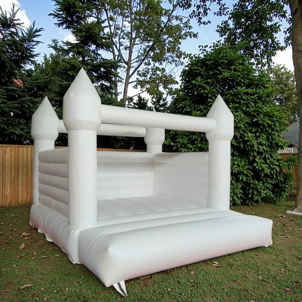 Commerical White Bouncy Castle 4m*4m Pvc Material Inflatable Party House Family Outdoor Inflatable Castle for Wedding