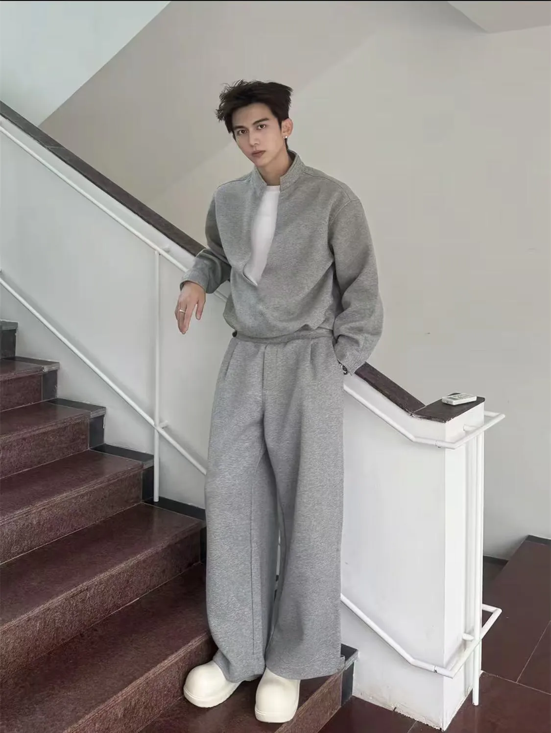 

Spring Men's Color Simple High-End Feeling Fake Two-Piece Casual Set Loose Lazy Sle Sweatirt Sweatpants Two-Piece Set