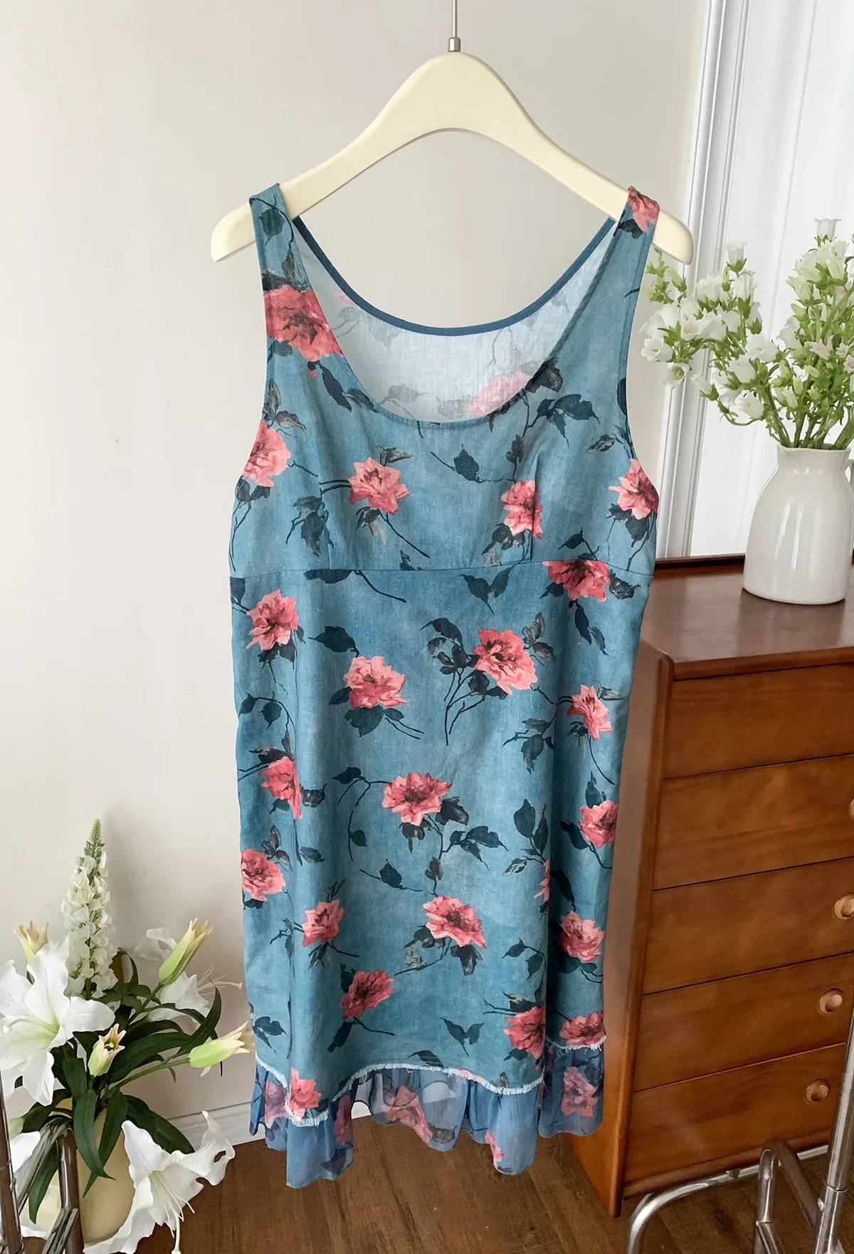 

Holiday Style Female Sweet Ruffles Edge Sleeveless Strap Dresses Women Long Dress for Flower Print 2025 Summer
