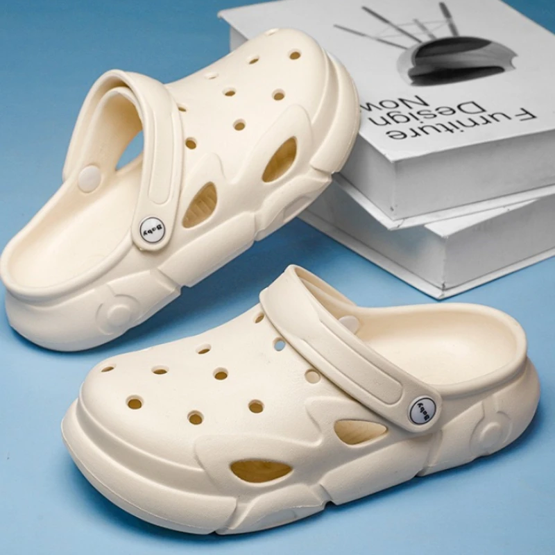 Child Summer Beach Sandals 2026 New Simple Outdoor Child Soft Soled Shoe Casual Girl Anti Slip Student Travel Walking Sandals