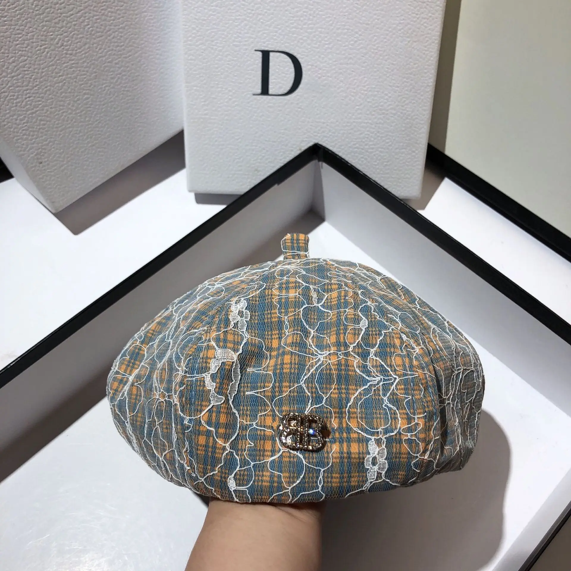 قبعة دانتيل من قماش الجاكار Xiaoxiangfeng على الموضة لعام 2025 - قبعة رسام مثمنة جديدة للخريف في الهواء الطلق متعددة الاستخدامات أغطية رأس للشارع