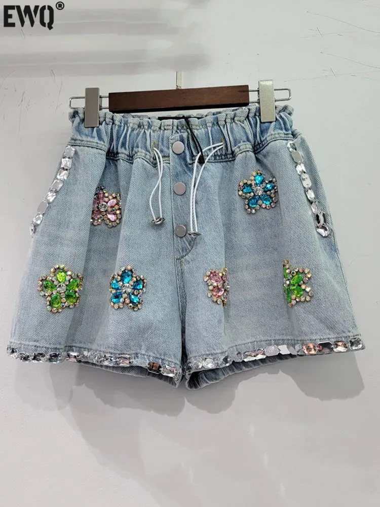 

[EWQ] Luxury Handmade Flower Diamond Embedding Elastic High Waist Loose Wide Leg Women Denim Shorts 2024 Spring Summer 16U9374