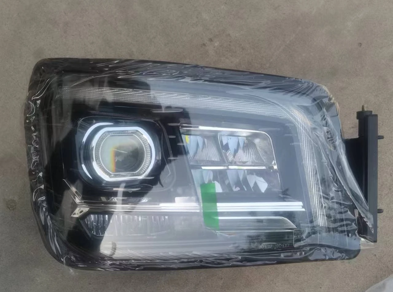 Applicable to Shaanxi Automobile Delong X3000 new M3000S headlight assembly LED modified super bright headlights