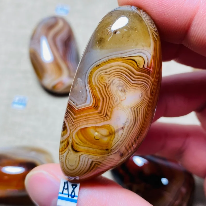 Natural Red Sardonyx Crystal Healing Stone Palm Plaything Eye Design for Family Energy Decoration