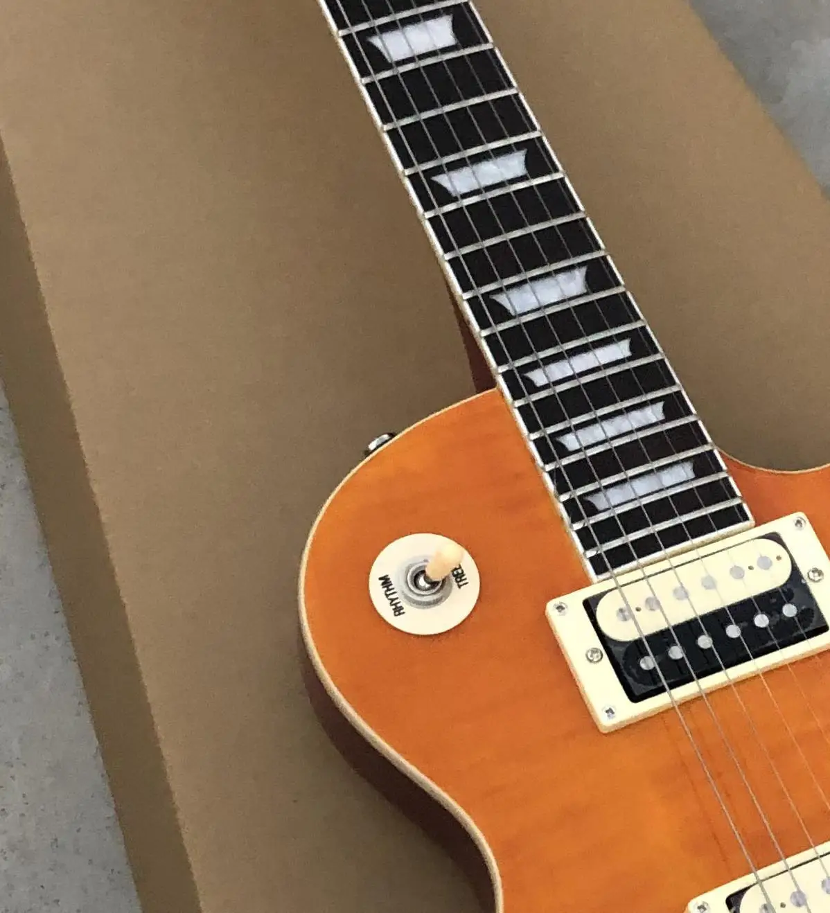 electric guitar high quality custom orange stock paint flame maple venner P90 pickups guitarra eléctrica Instant Delivery