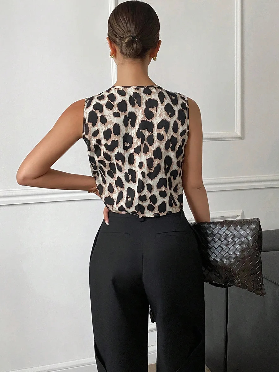 

2025 V-Neck Leopard Print Lace Up Sleeveless Vest, Summer New Fashionable Slim Fit Lace Up Collar Leopard Print Sleeveless Vest
