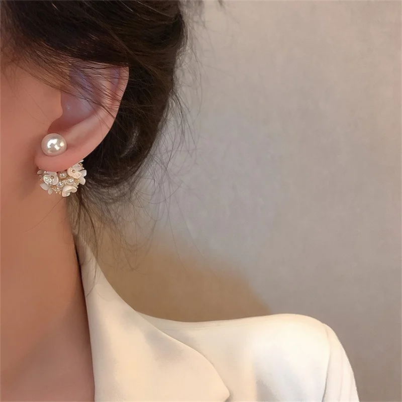 Elegant Imitation Pearl Earrings For Women Double Side White Shell Pearl Stud Earrings Exquisite Ear Jewelry For Party Bangquet