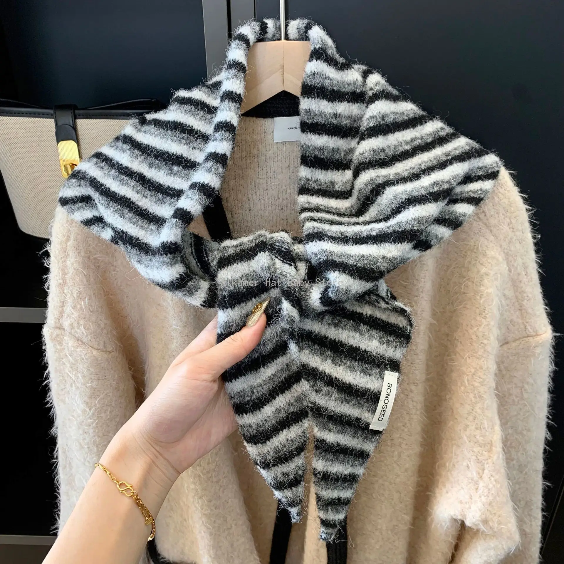 

Простая полосатая вязаная треугольная шаль, женский осенне-зимний модный универсальный теплый внешний шарф с защитой шеи