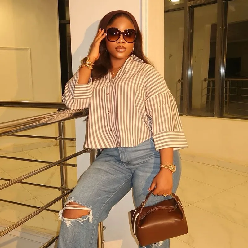 

Women Blouse Short Sleeve Striped Loose Fit Blouses Open Front Collar Button-Up Shirt Turn Down Cropped Top Casual Shirt