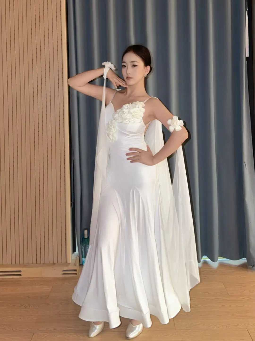 2026 New Waltz Ballroom Dance Costumes Competition Dress For Women White Fishbone Dress National Standard Dance Clothes DN23939
