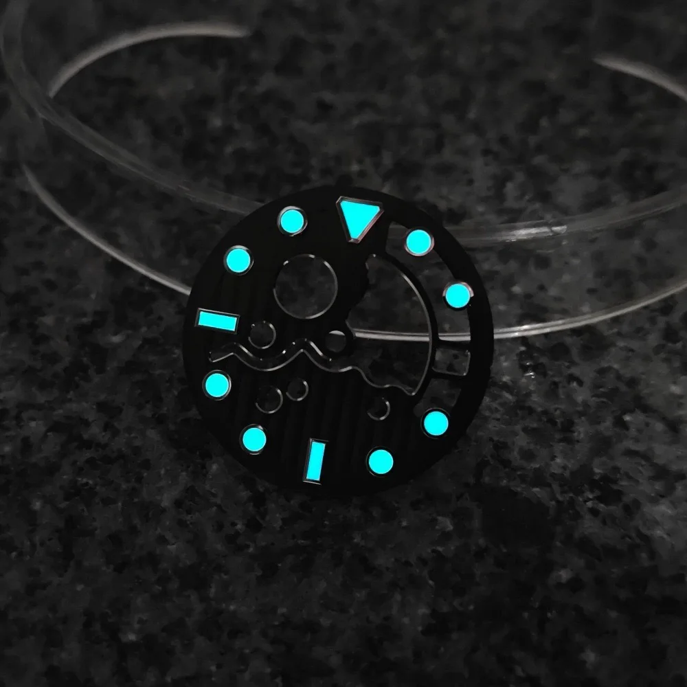 28.5mm NH35 Dial Skeletonized Automatic Watch BGW9 Luminous Watch Suitable for NH35/NH36/4R35/4R36 Movement 3H Date