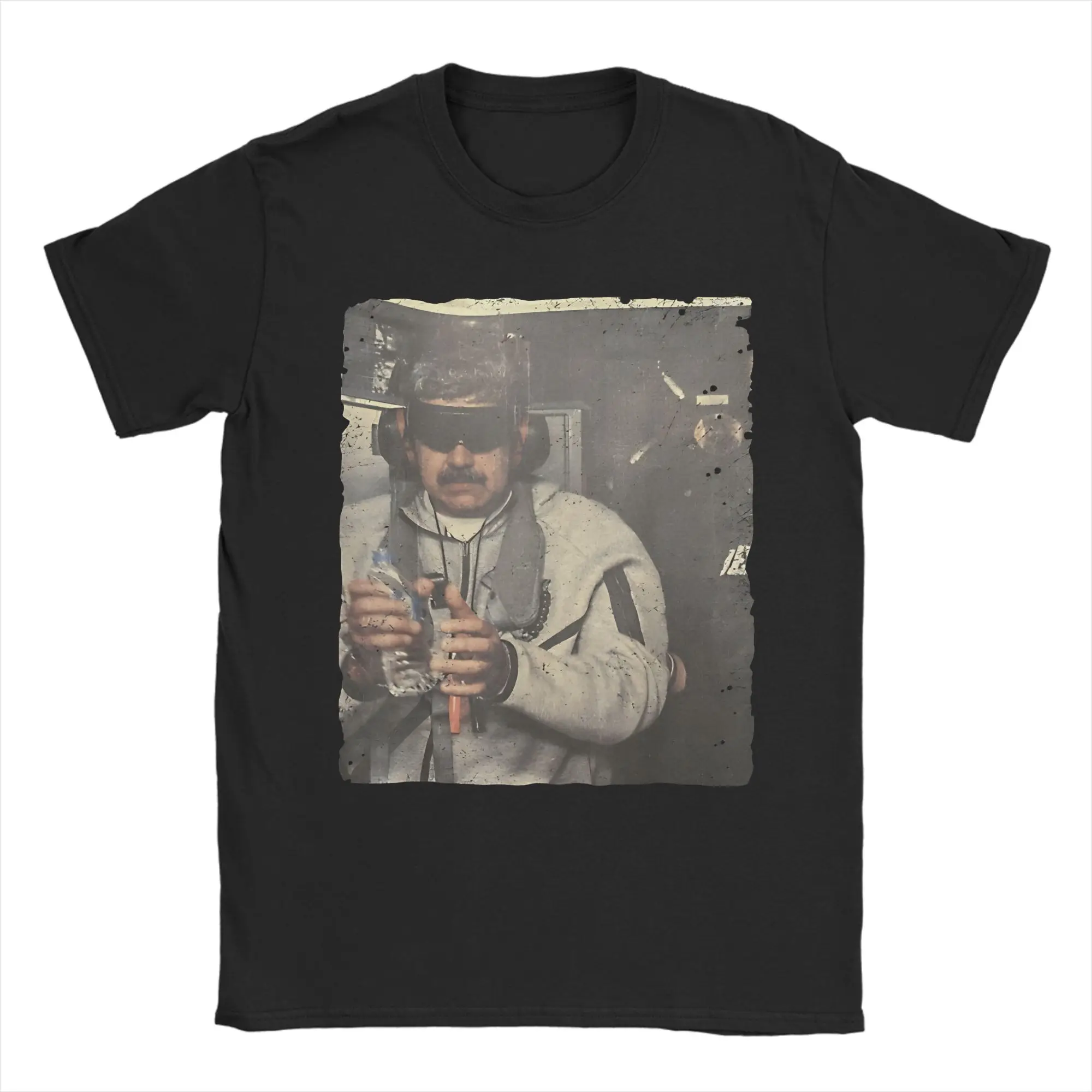 Фото Футболка с принтом «Николас Мадуро в наручниках на военном корабле» для мужчин и женщин, летняя модная дышащая футболка 2026 года, хлопковая футболка, мужская футболка