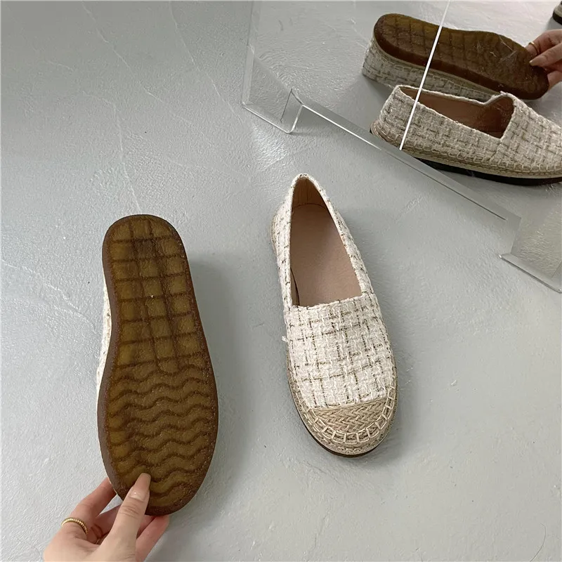 Schwarze flache Slipper Damenschuhe lässig runde Zehen Slip-On Schuhe fallen faul Wohnungen bequeme Damen Gummi Zapatos de Mujer 2024