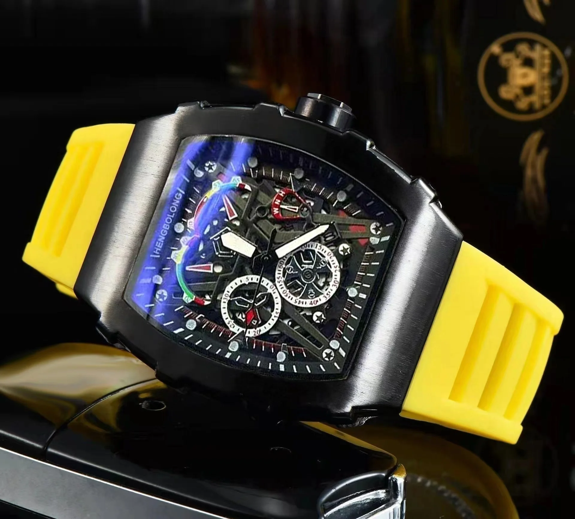 Reloj deportivo cuadrado de cu - Luxury Watch Trading reseña y precio