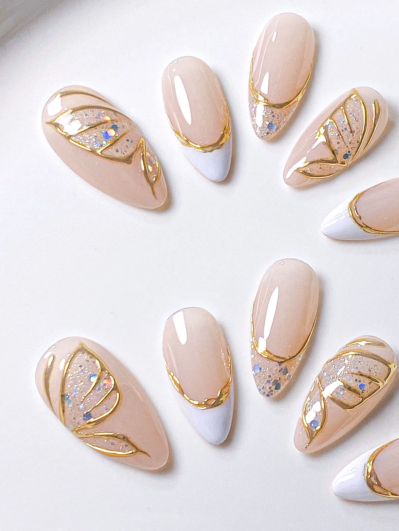 10 قطع من أظافر الخريف المصنوعة يدويًا، أظافر قصيرة، أظافر اللوز، أطراف فرنسية، أظافر ذهبية، أظافر بيضاء، أظافر وردية #4