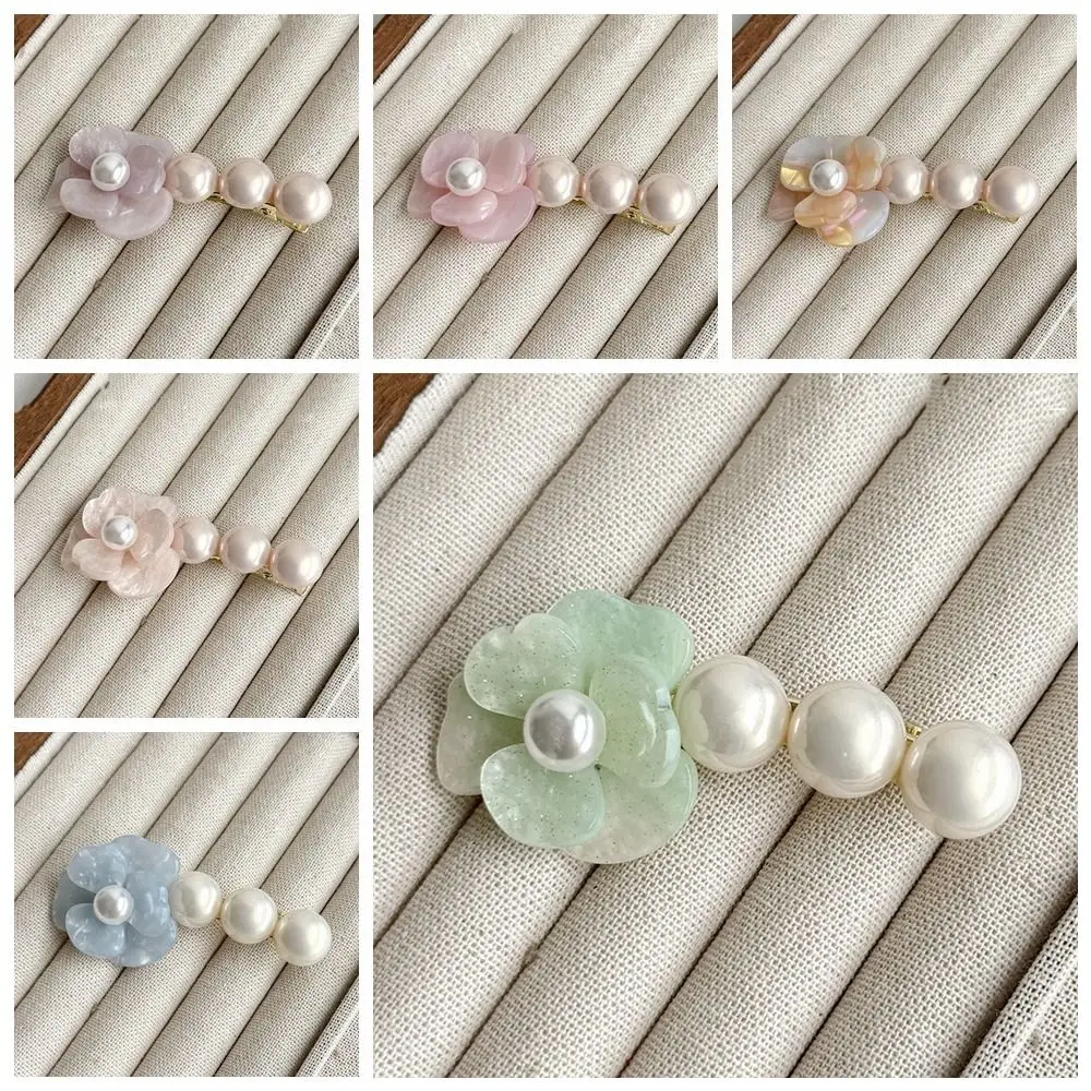Clip laterale con perla di camelia in stile coreano adorabile Fermaglio per capelli con fiore in acetato dolce Elegante fermaglio a becco d'anatra per ragazze/signora