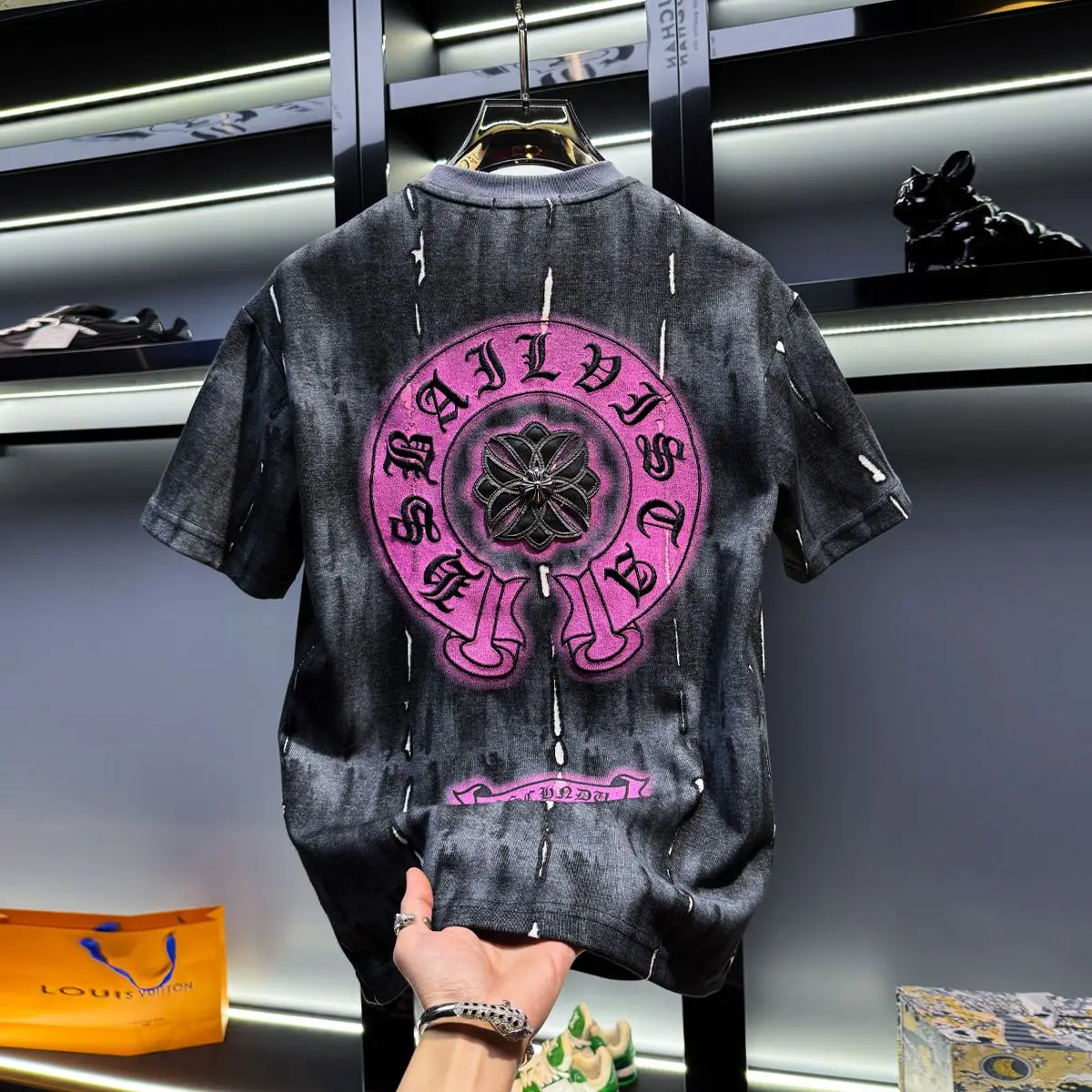 

Design sense inkjet painting hole short sleeve t-shirt men's tide brand loose 2025 new big brand half sleeve