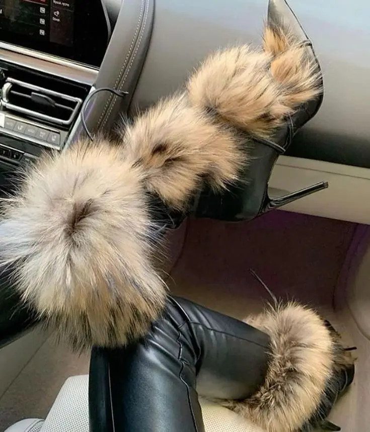 Winter Plush Fox Leather Boots For Women With  Thin Heels and Cross Straps Sexy Leather Boots for Fashion Shows