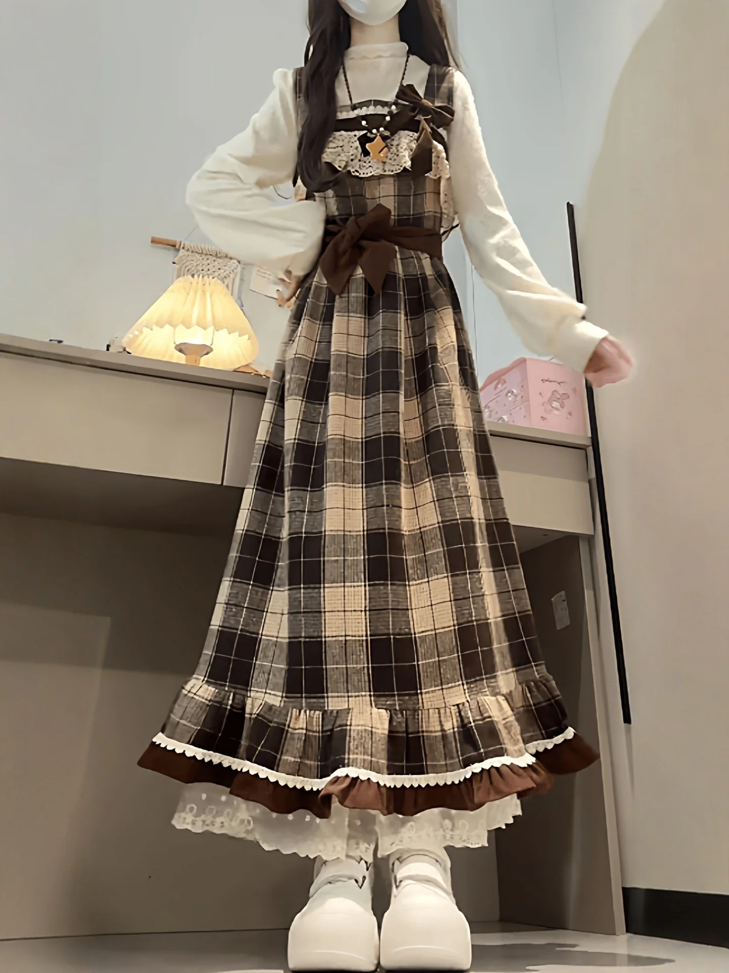 

Женский весенний модный комплект больших размеров: базовая футболка и клетчатая юбка с высокой талией, повседневный стиль, удобный крой, полиэстер