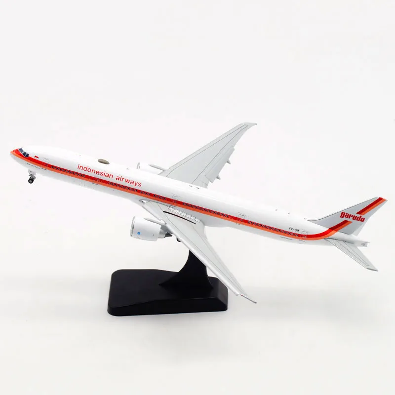 

Garuda Indonesian Airlines B777-300ER Passenger Aircraft Alloy & Plastic Model 1:400 Scale Diecast Toy Gift Collection Display