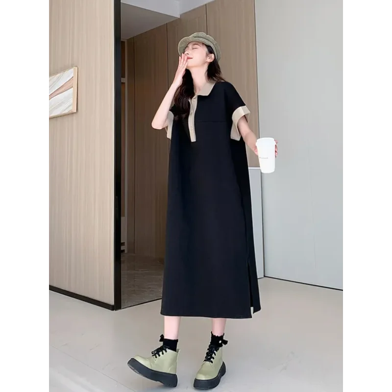 Gespleißtes, kontrastfarbenes Kragenkleid über dem Knie, lockeres, schlankmachendes T-Shirt-Kleid 2026