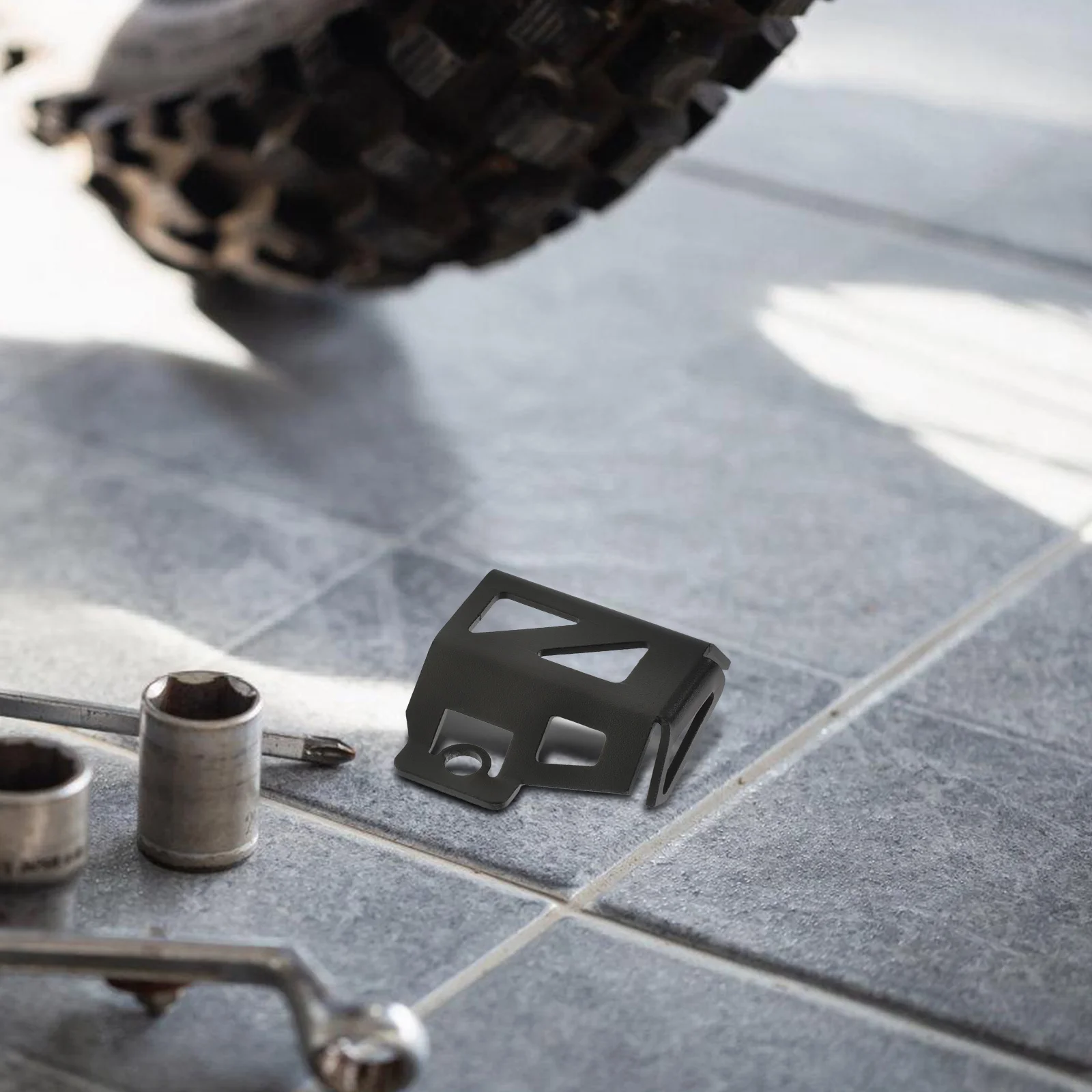 

Brake Oil Jug Cover Fluid Cup Reservoir Guard Aluminum Tank Dirt Bike Part MT09 MT07 MT03 Antitheft Accessories