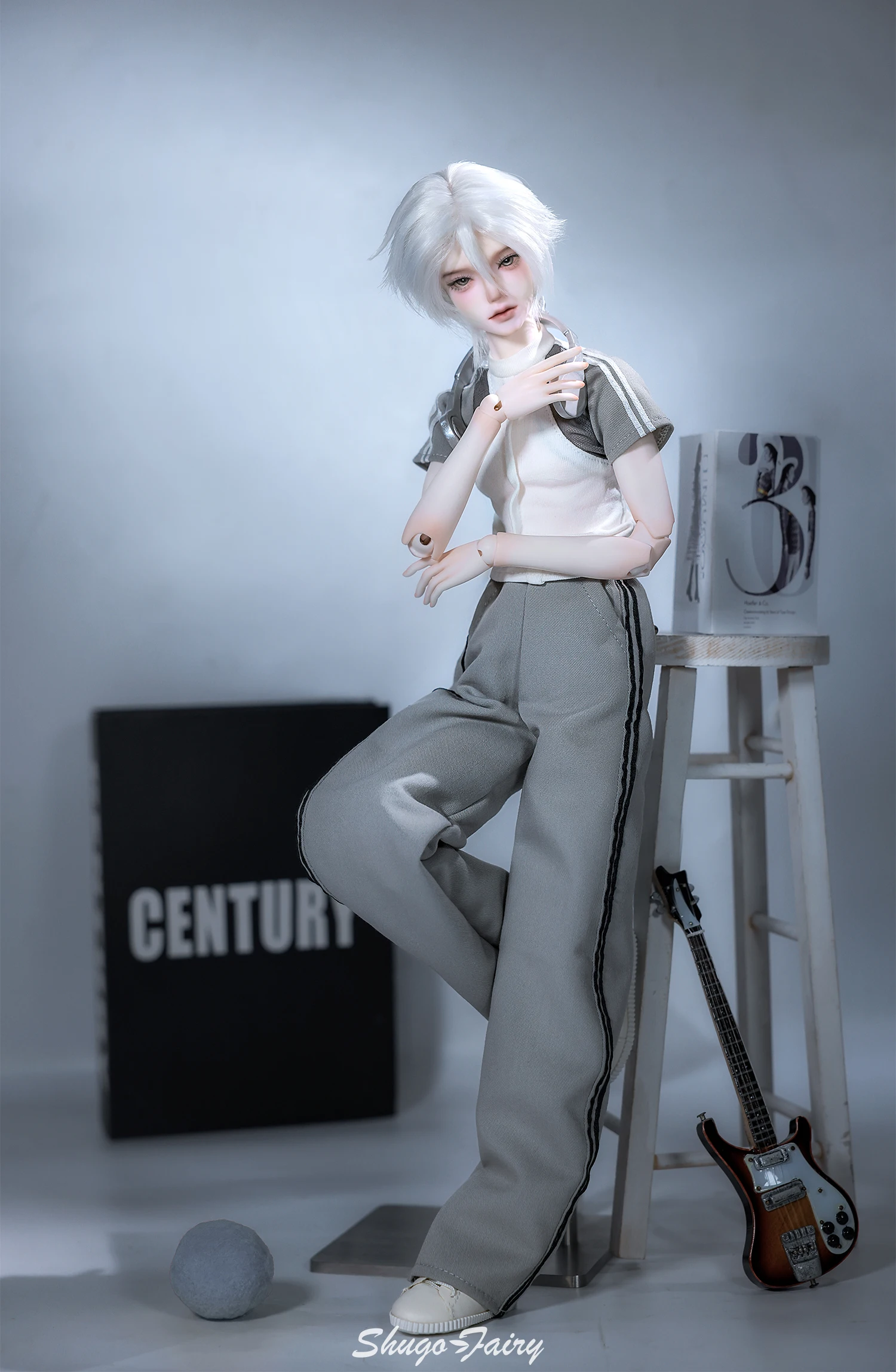 ShugaFairy 1/4 Thugoy A Fullset BJD Bubo Casual Minimalist Everyday Youth Grey-and-White Sportswear MC Resin Ball Jointed Doll