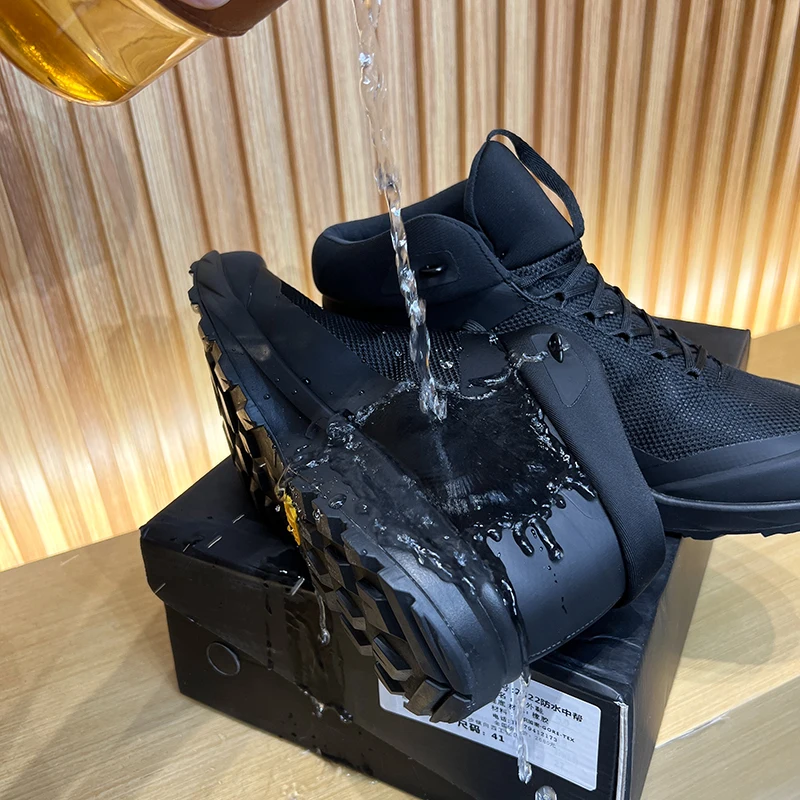 High-End Outdoor Climbing Series Breathable Waterproof Men's Lightweight Casual Hiking Shoes Fashionable Leisure Footwear