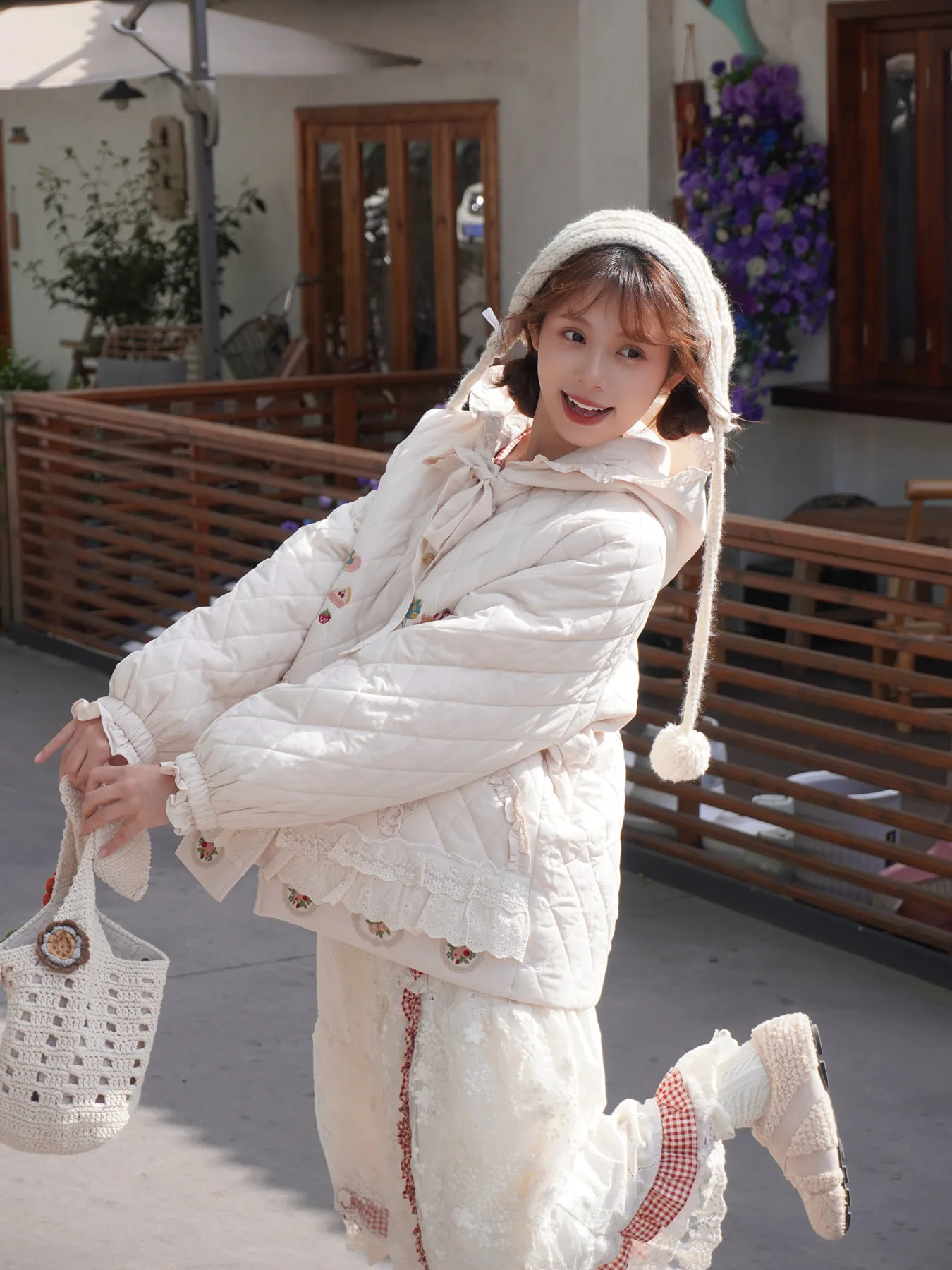 موري بنات الحلو لوليتا سترات قصيرة مقنعين 2025 الشتاء اليابانية فتاة ناعمة لطيف مطرزة الدانتيل حافة سترات دافئة سميكة