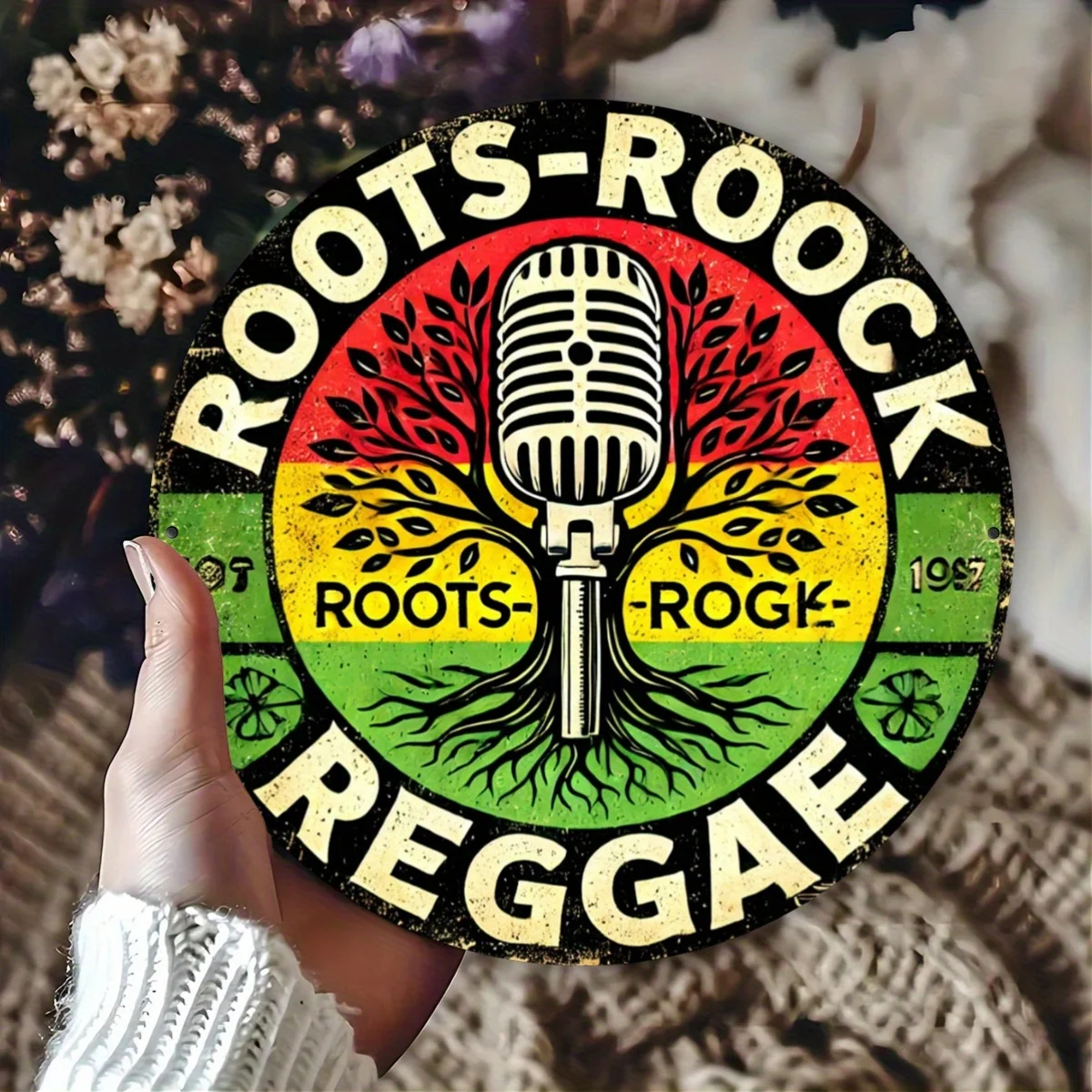 Roots Rock Circular Metal Sign, Foliengravur-Kunstdruck von Teevotshirts – Retro-Musik-Themen-Design