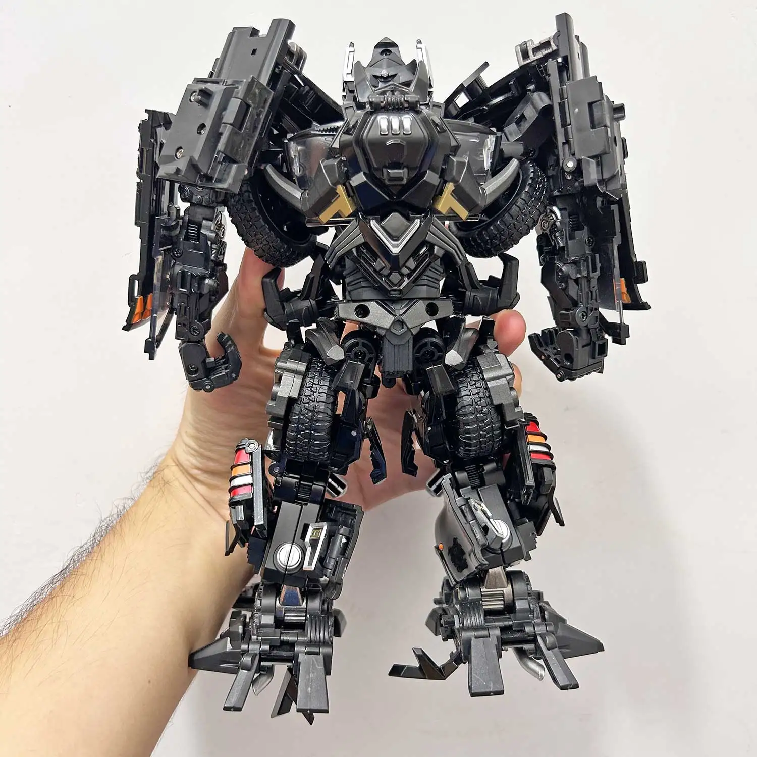 M06 Transformation Black Apple MPM06 M-06 Ironhide Enlarged Version Metal Action Figure