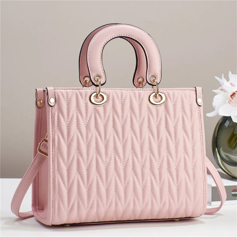 

Fashionable Luxury Brand Leather Women's Messenger Bag Elegant Classic Stylish Accent Trendy Vintage Daily Commuter Bag​