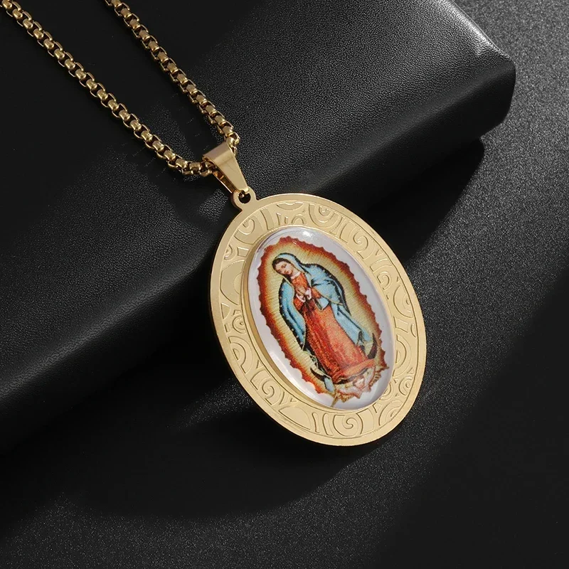 Simple Retro Virgin Mary Hands Together Necklace Relief Portrait Stainless Steel Pendant Jewelry