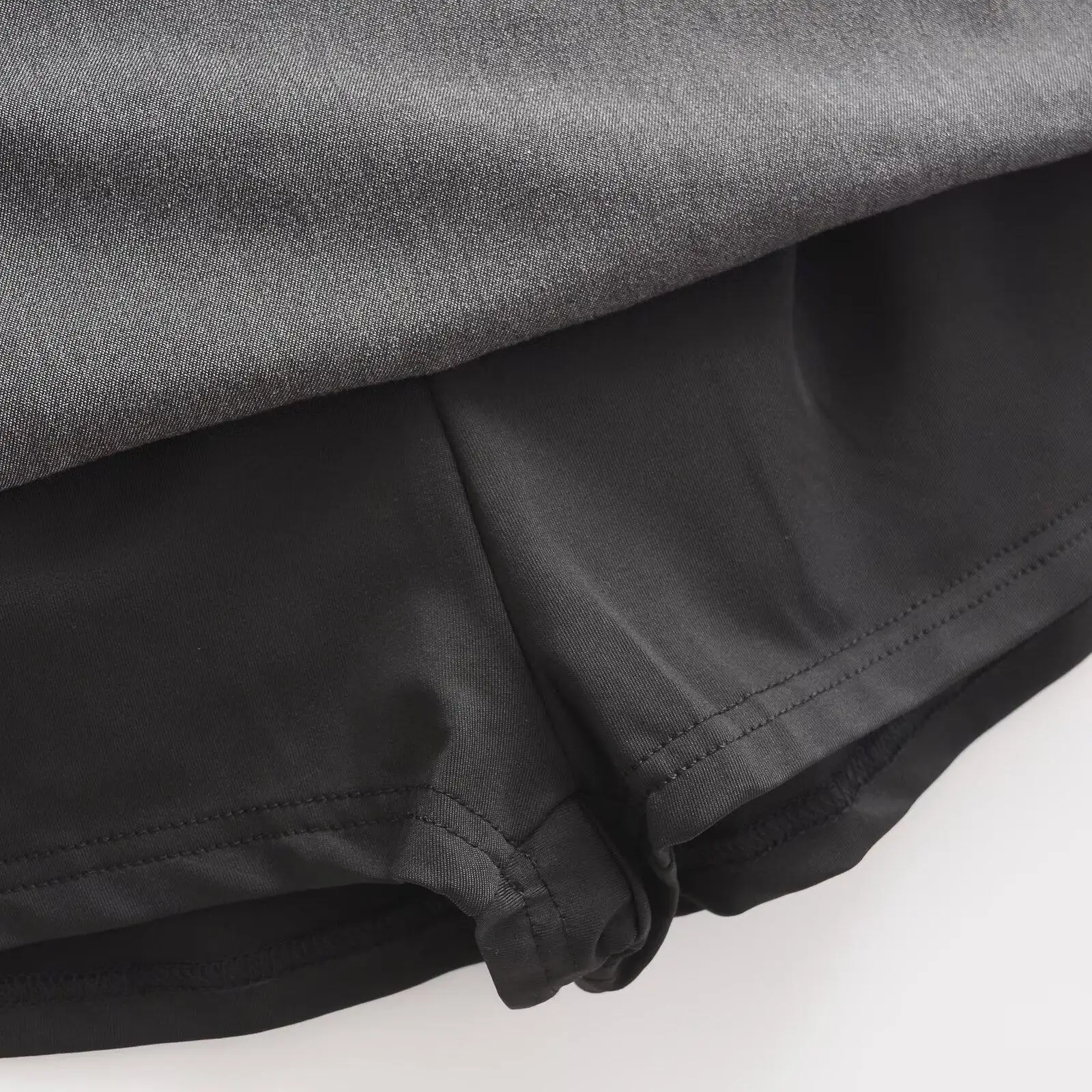 กระโปรงทรงเอวต่ำลายจุดสไตล์อเมริกันเรโทร ผ้าบางเบา ป้องกันแสง กระโปรงทรงบอดี้สูท สตรีทแฟชั่น ฤดูใบไม้ผลิ 2025